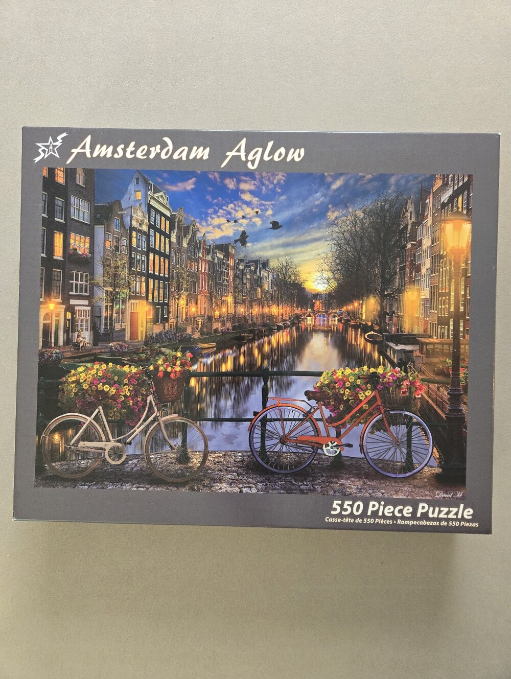 Vermont Christmas Company "Amsterdam Aglow" 550 Piece Puzzle
